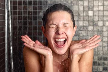 Die günstigste Zeit zum Duschen, um Wasser- und Energiekosten zu sparen