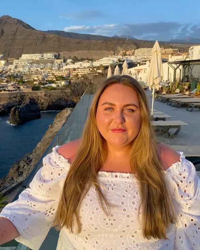 Die Schauspielerin machte eine Pause von der BBC-Soap, als sie dieses Jahr Urlaub auf Malta machte
