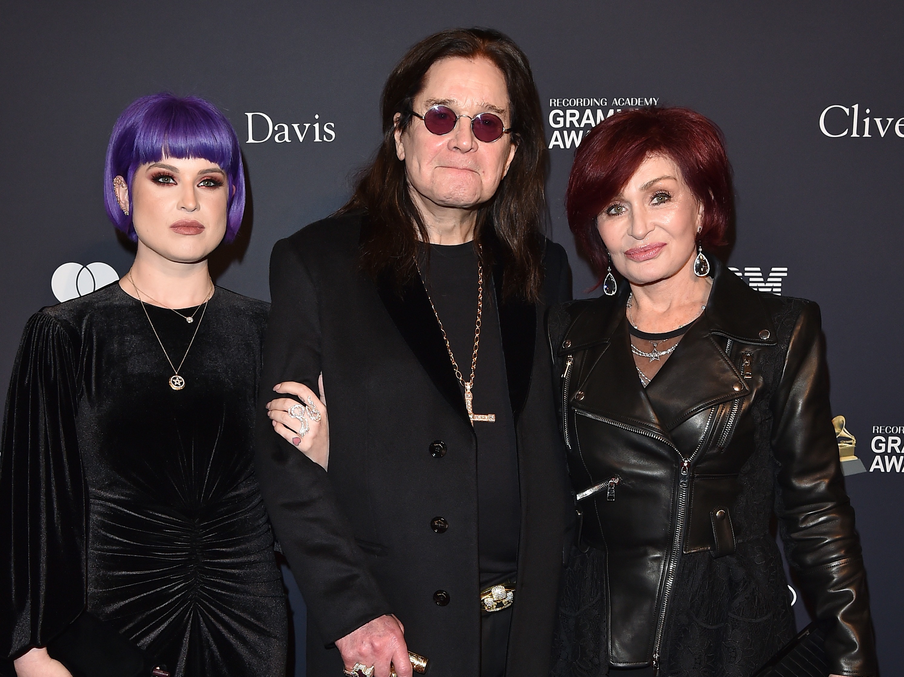 Der fliegende Dokumentarfilm weckt Erinnerungen an Ozzy Osbournes ikonische Show