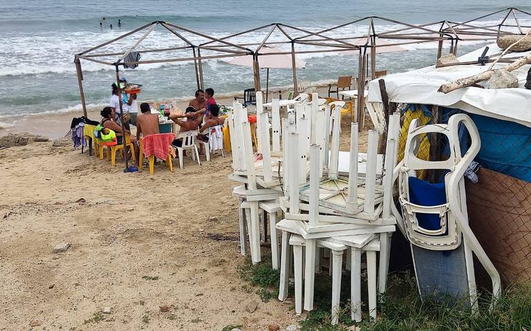 Die traurige Szene, die diesen Monat Besucher an der Küste von Acapulco empfängt