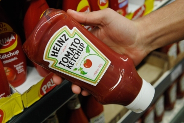 Den Leuten wird gerade klar, wo man Heinz Ketchup aufbewahren sollte – sie sind gespalten