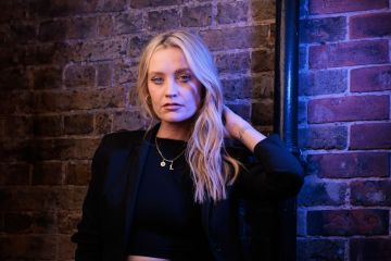 Laura Whitmore reveals horrific stalker ordeal & why cops left her 'mortified'