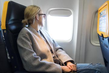 Passenger slams 'infuriating' new plane feature & even flight attendants agree