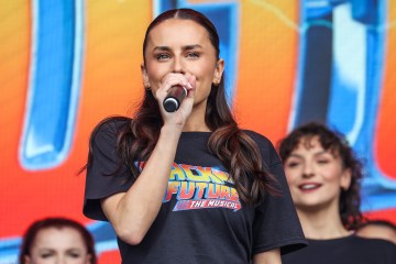 Love Island’s Amber Davies suffers blunder live on stage in West End show