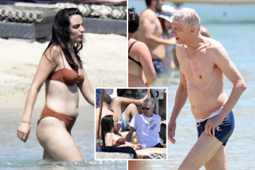 Arsenal-Ikone Wenger, 73, entspannt am Strand mit Bikini-Schönheiten auf Mykonos