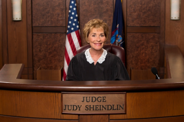 Richterin Judy als TV-Legende nicht wiederzuerkennen, 80, neben Ehemann Jerry zu sehen