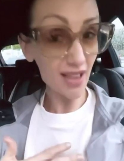 Fans warfen der ehemaligen Corrie-Schauspielerin vor, dass sie „taub“ reagiert habe, nachdem sie den Bäckereibesitzer auf Instagram angegriffen hatte