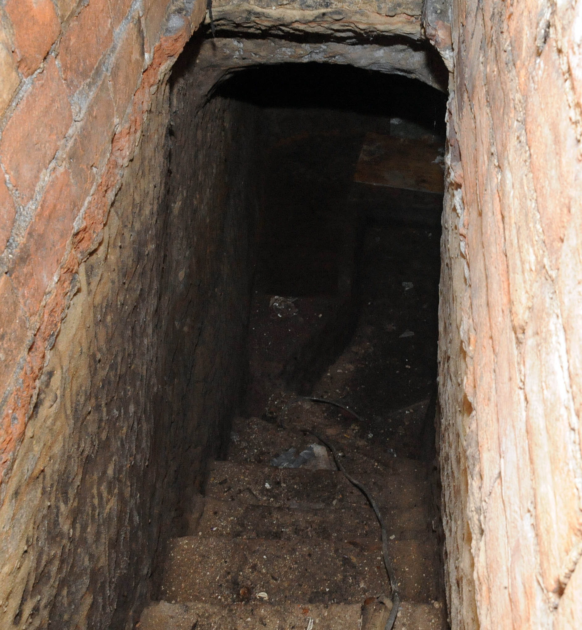 Der geheime Keller in Nottingham wurde geöffnet, nachdem Arbeiter gerufen wurden
