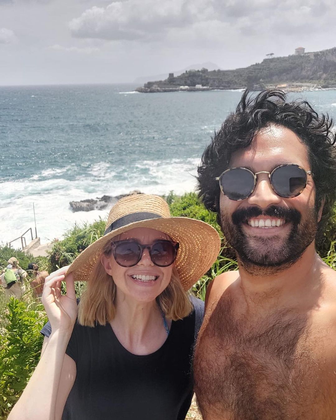 Das Paar Corrie reiste ins Ausland nach Sorrent und teilte viele Schnappschüsse auf Instagram