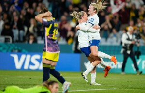 Russos Einsatz katapultiert die heldenhaften Lionesses ins Halbfinale der Frauen-Weltmeisterschaft