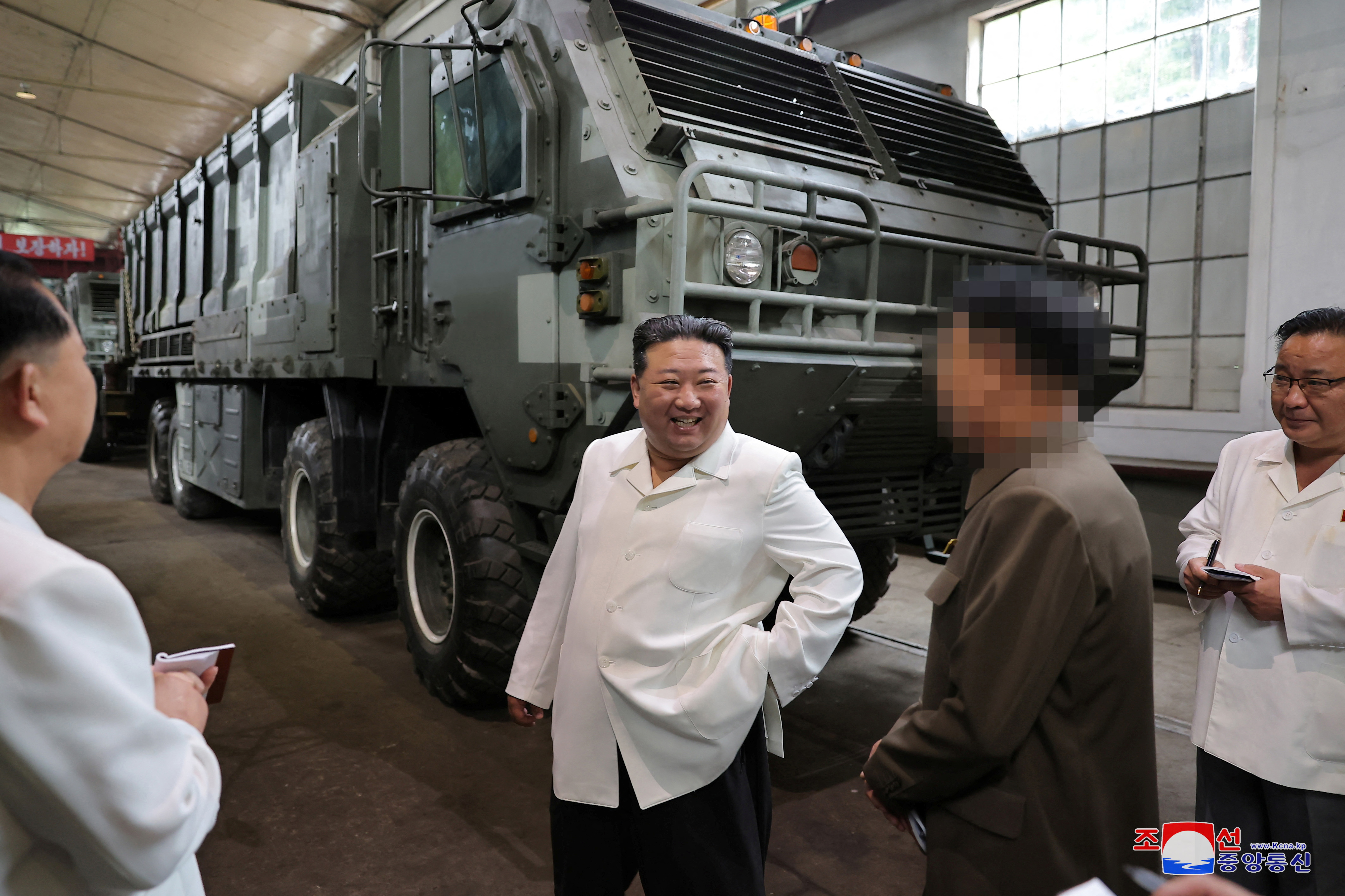 Dies geschah, nachdem der nordkoreanische Führer letzte Woche mehrere große Waffenfabriken besichtigt hatte