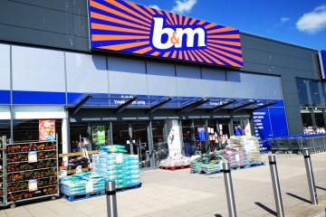 B&M-Käufer beeilen sich, an der Kasse Gartenset-Scanner für 25 statt 200 £ zu kaufen