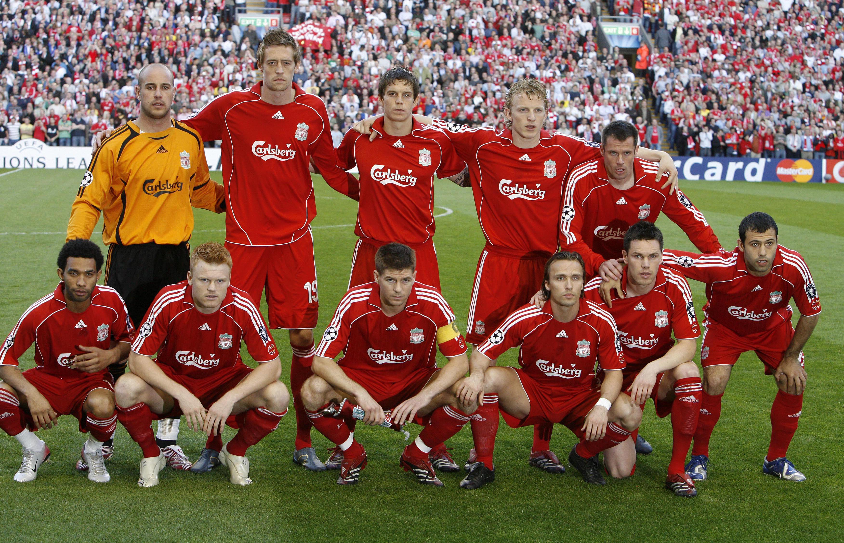 Die Liverpooler Teamkollegen Peter Crouch, Jamie Carragher und Steven Gerrard spielten während ihrer gesamten Karriere für England