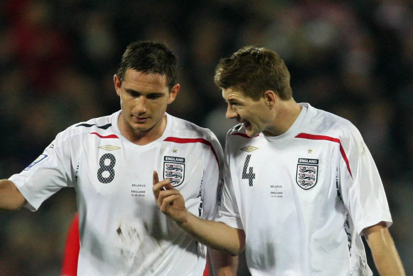 Frank Lampard und Steven Gerrard wurden im Mittelfeld eingesetzt, obwohl sie für England scheiterten