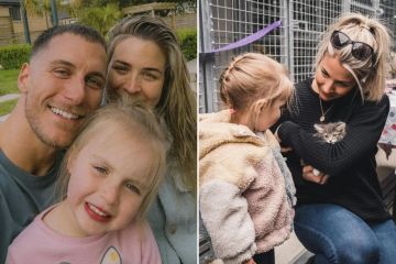 Gemma Atkinson schlägt zurück, nachdem ihre Mutter wegen eines Schnappschusses ihrer Tochter vor dem Fernseher beschämt wurde