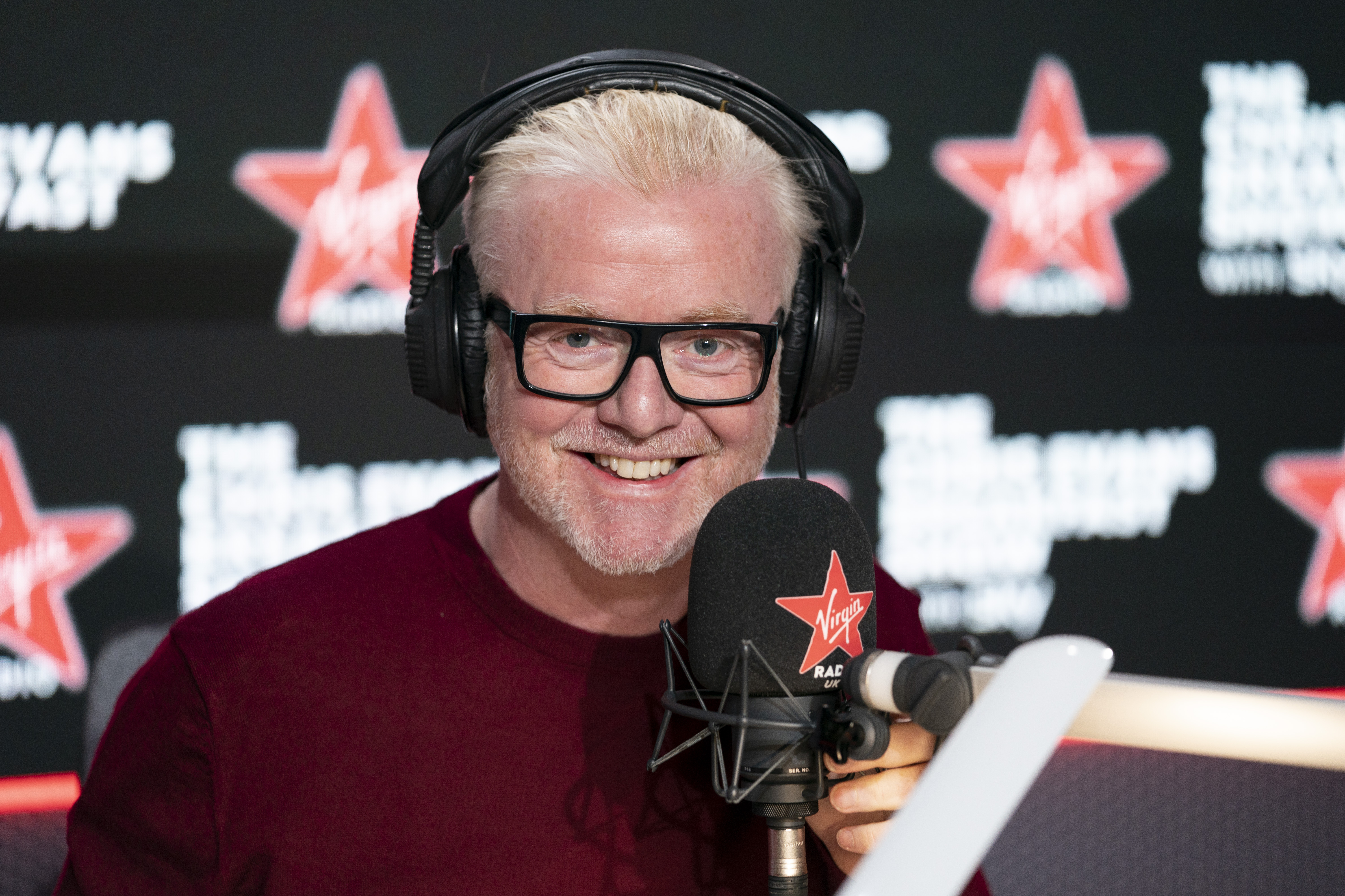 Chris gab die Neuigkeiten in seiner Frühmorgensendung bei Virgin Radio bekannt