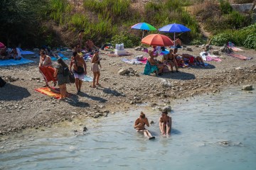 Dringende Feiertagswarnung „Alarmstufe Rot“ in Italien, da Touristen aufgefordert werden, sich von der Sonne fernzuhalten