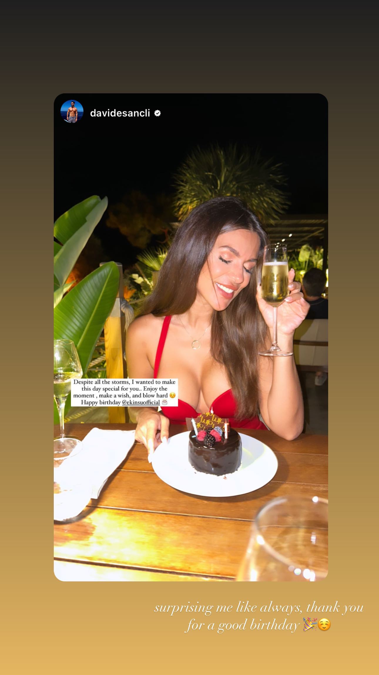 Ekin-Su feierte ihren 29. Geburtstag mit Davide, der ihr ein luxuriöses Abendessen schenkte