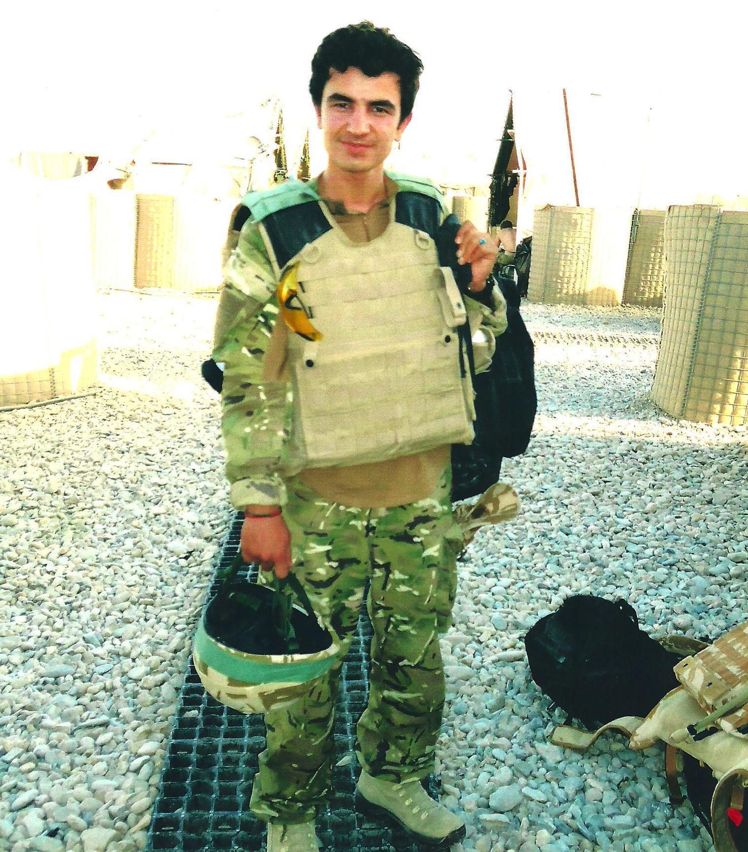 Burhan arbeitete von 2008 bis 2011 als Dolmetscher und Übersetzer für die britische Armee und wurde damit zum Ziel für Aufständische
