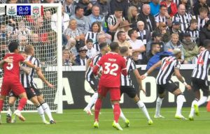 Fans entdecken einen großen Fehler bei der Berichterstattung von Sky Sports über Newcastle gegen Liverpool