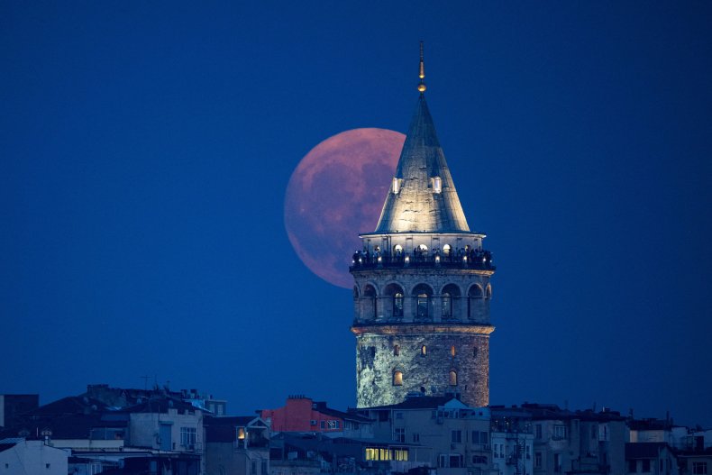Superblauer Mond über der Türkei