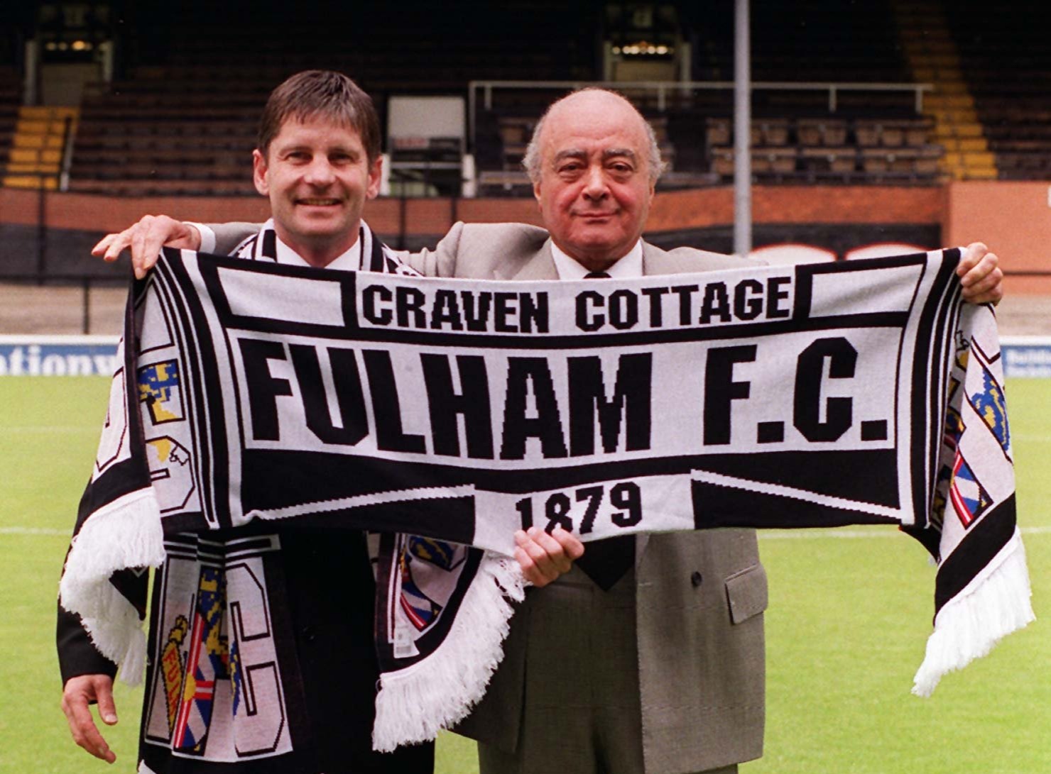 Die Fulham-Fans aus der Arbeiterklasse liebten ihn absolut für das, was er als Eigentümer und Vorsitzender für ihren Verein getan hat