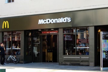 McDonald's stellt in wenigen Stunden die Produktion eines Artikels ein und die Fans betteln darum, dass es so bleibt