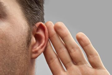 Briten schütteln bei Gefahr eines Hörverlusts die unsichtbaren Symptome ab – Anzeichen, die man kennen sollte