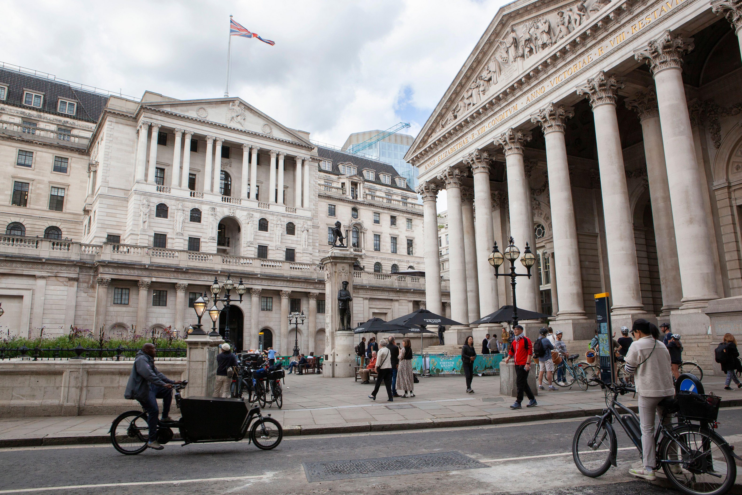 Das Bekenntnis der Bank of England zu Netto-Null macht es schwieriger, die Inflation zu bekämpfen