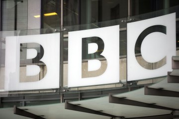 BBC-Radio-DJ schimpfte während der letzten Show, die Chefs zum Schweigen zu bringen versuchten
