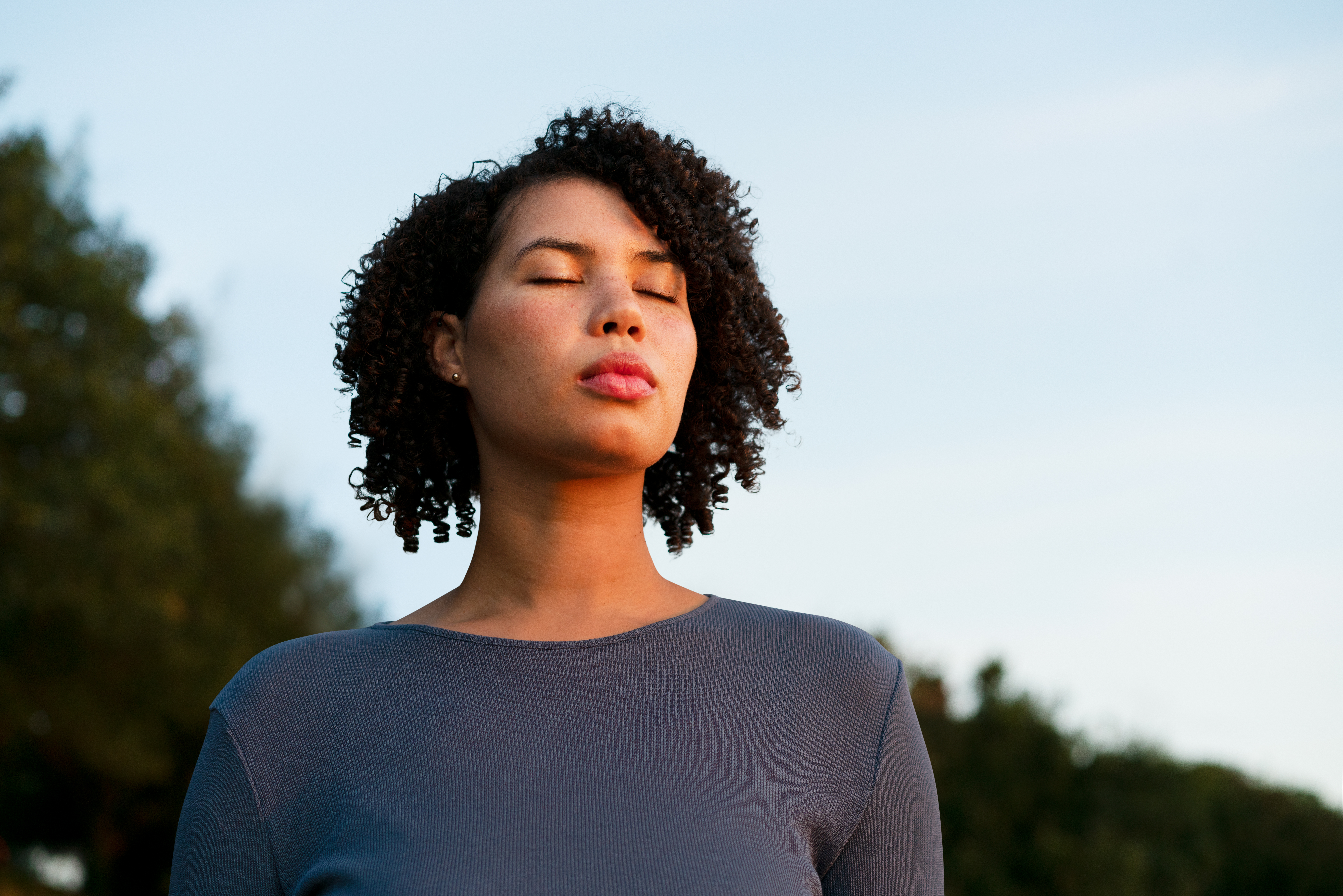 Die Atmung bereitet den Körper auf Stresssituationen vor und fördert die Ruhe und Verdauung
