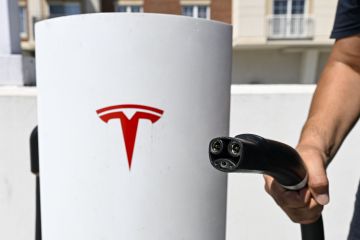 Tesla stellt den neuesten „Supercharger“ für Elektrofahrzeuge vor … aber es gibt einen Haken