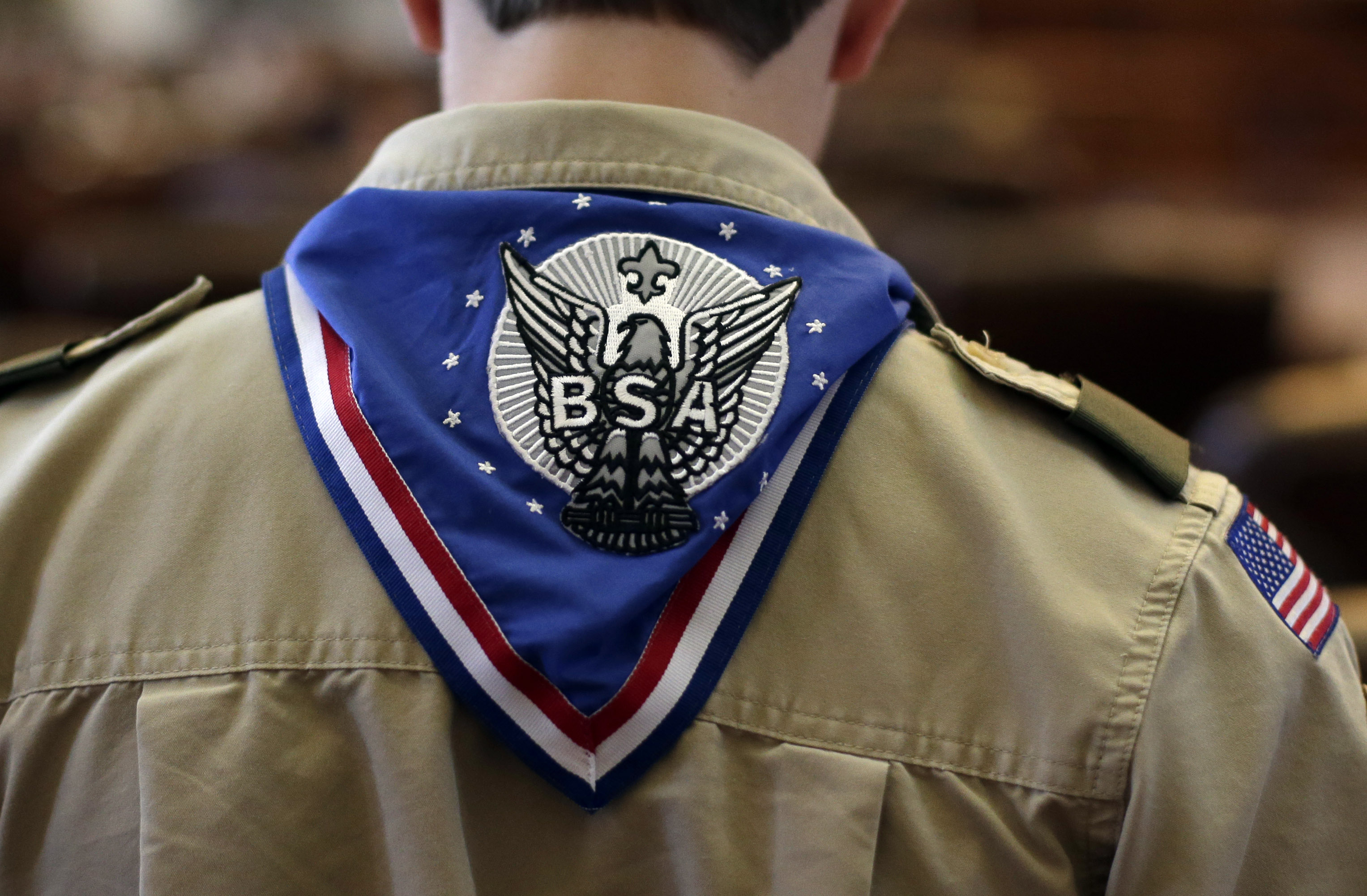 Die Halskette, die Stowell seinen Opfern schenkte, trug das Logo der Boy Scouts of America
