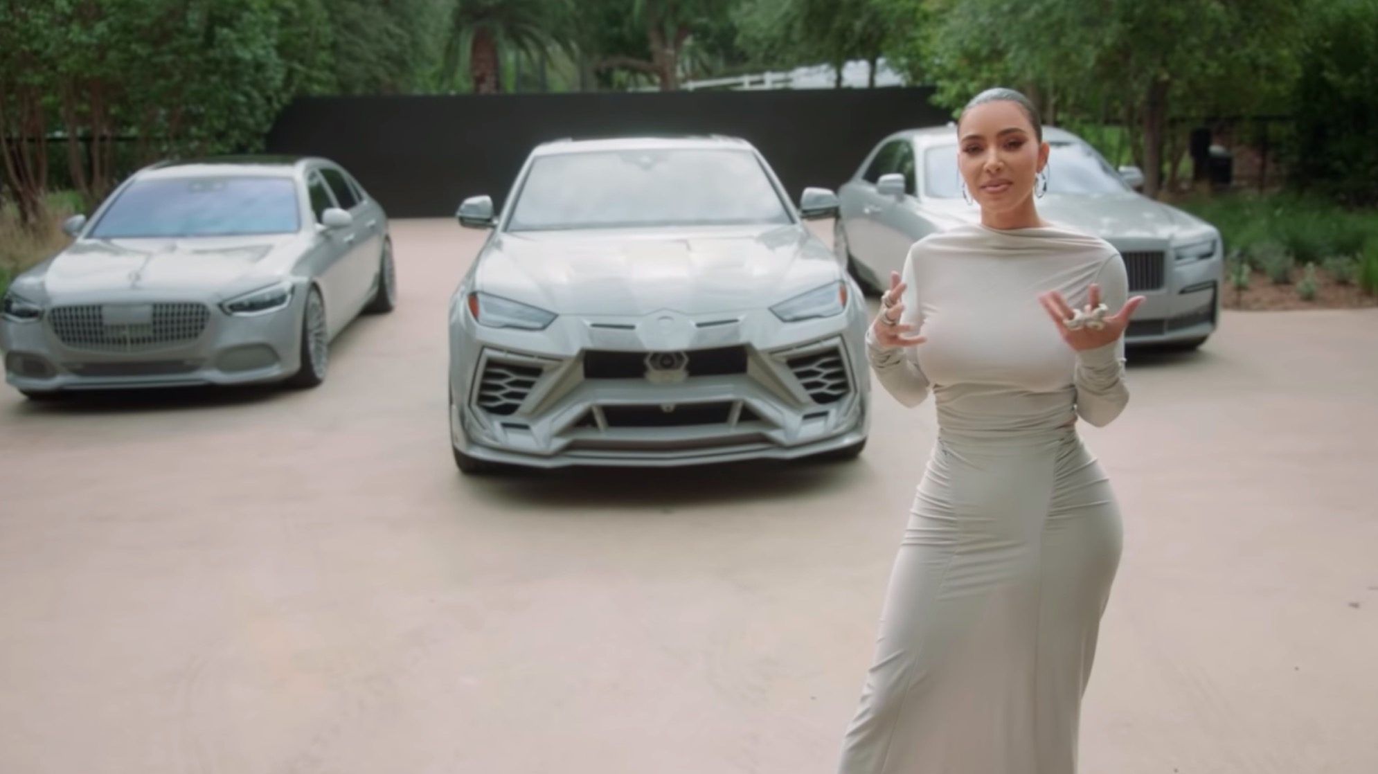 Kim Kardashian wurde kürzlich beim Fahren des Rolls-Royce Ghost gesichtet