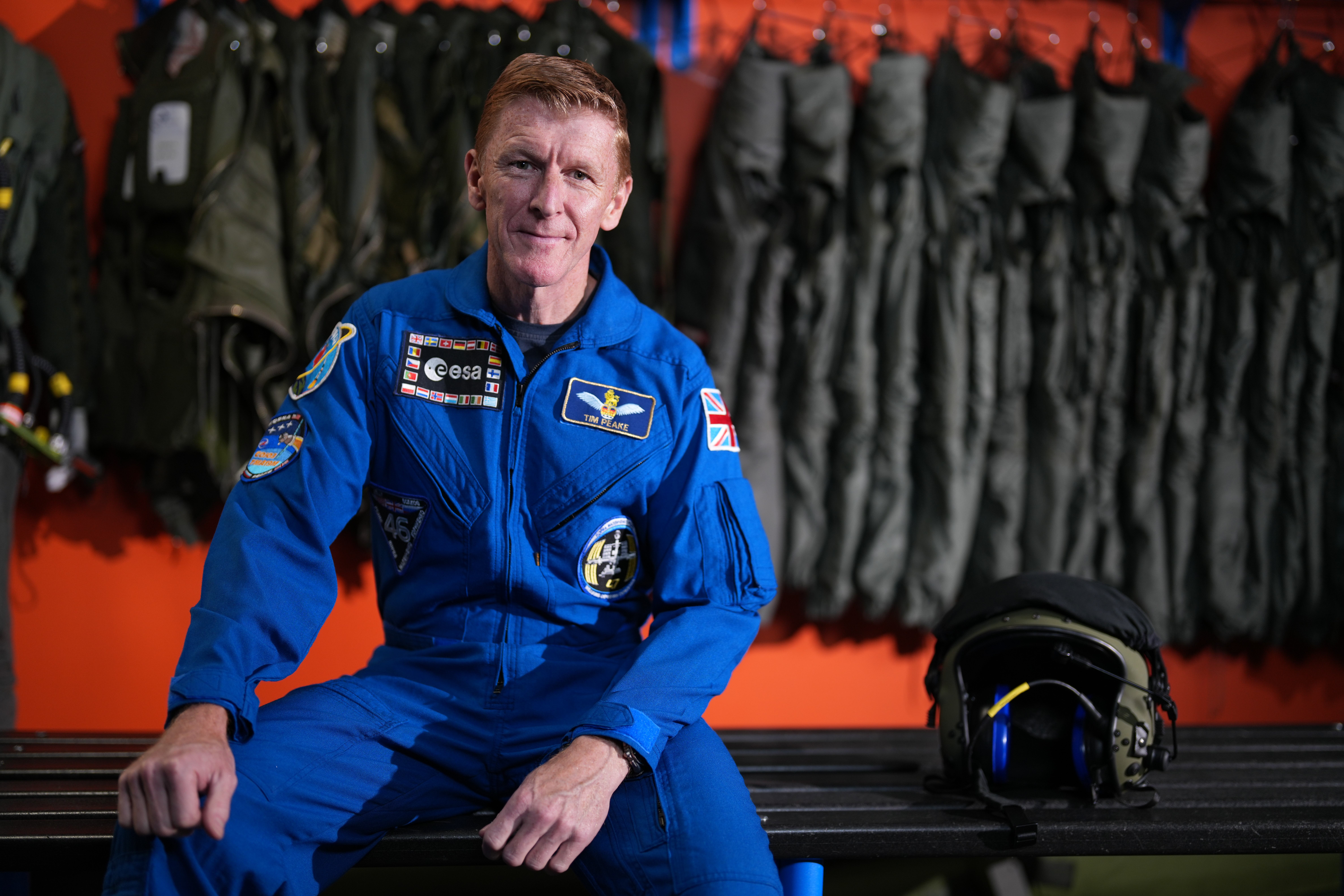 ITV-Chefs versuchen nun, Major Tim, den ersten Briten, der im Weltraum spaziert, für die neue Serie im November zu gewinnen.