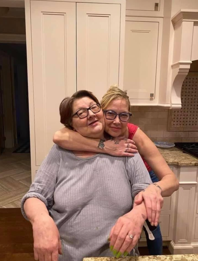 Kim war am Boden zerstört, nachdem sie letztes Jahr ihre geliebte Mutter Kathy Sluck verloren hatte