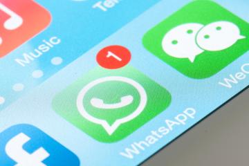 WhatsApp plant eine große Änderung, die es Benutzern ermöglicht, Textnachrichten an Freunde zu senden, die die App nicht haben