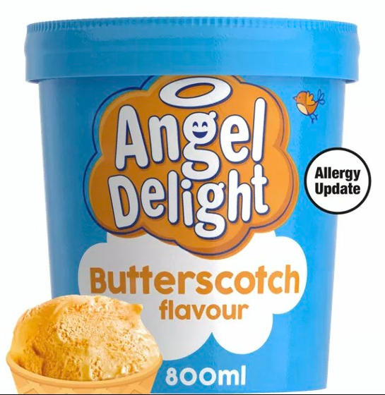 Morrisons hat mit dem Verkauf von Angel Delight-Eisbechern in zwei klassischen Geschmacksrichtungen begonnen: Erdbeere und Butterscotch
