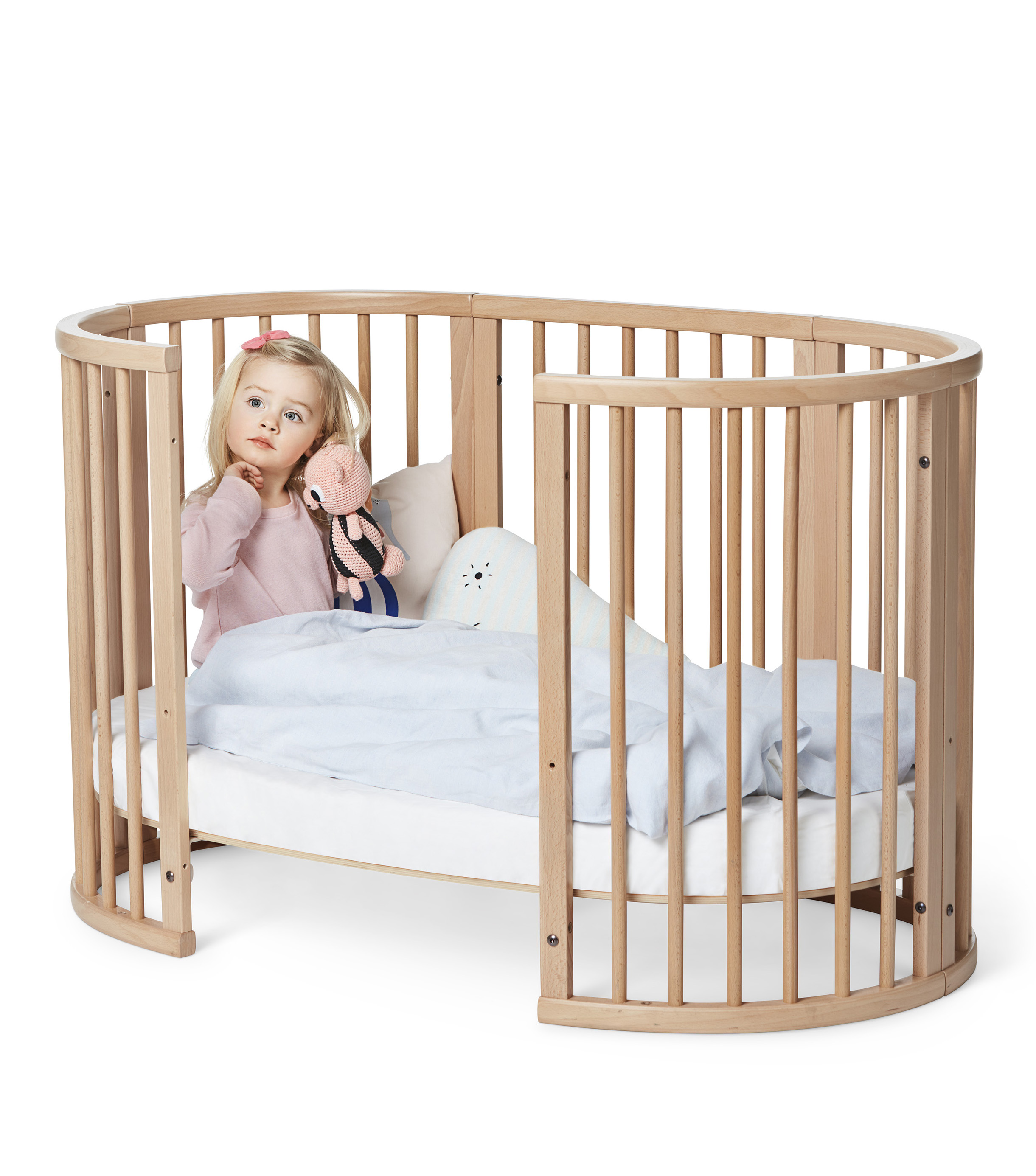 Das Stokke® Sleepi™ Bett V3 wächst mit Ihrem Kind vom Neugeborenen bis zum fünften Lebensjahr