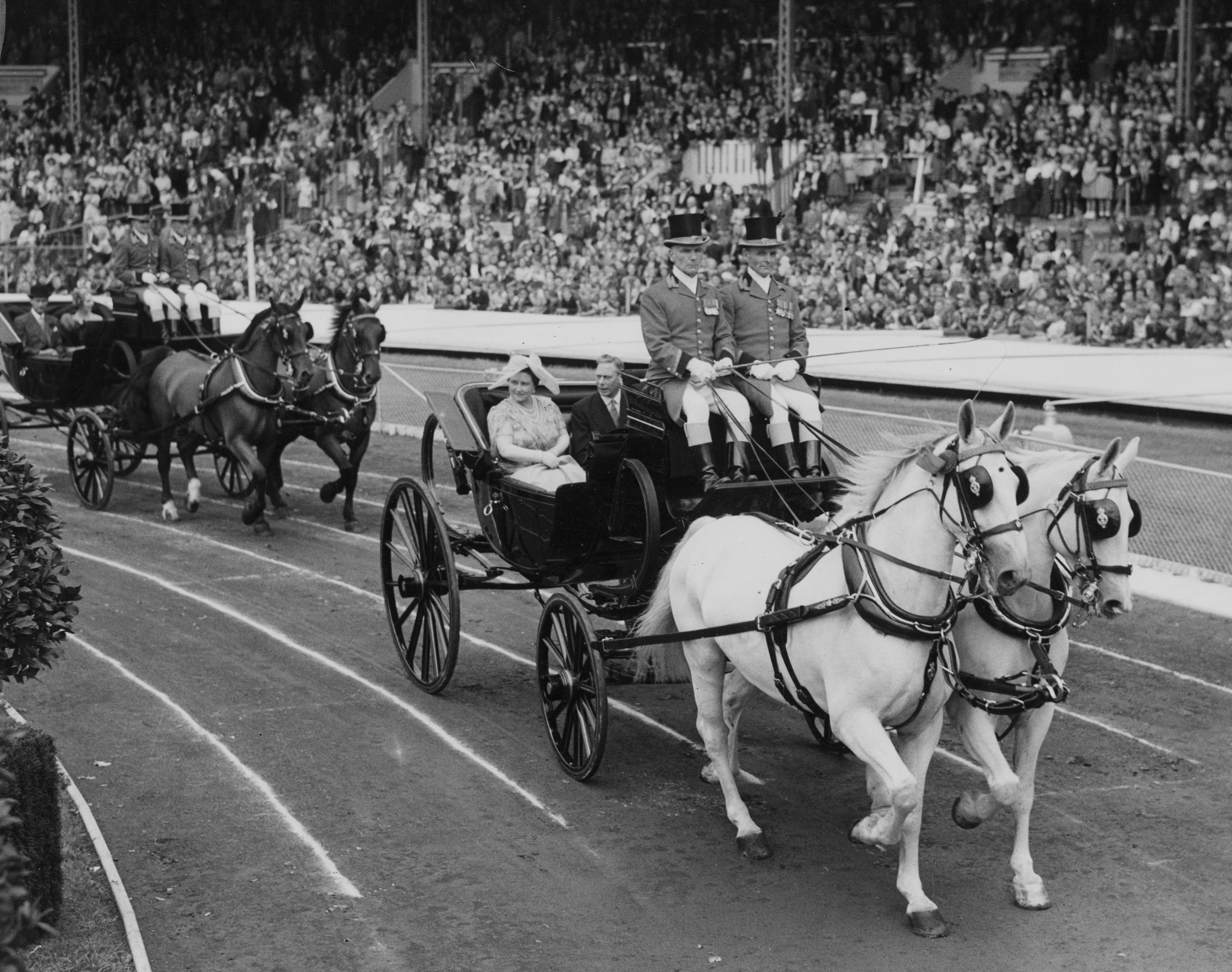 König Georg VI. und Königin Elizabeth besuchten 1950 das White City Stadium