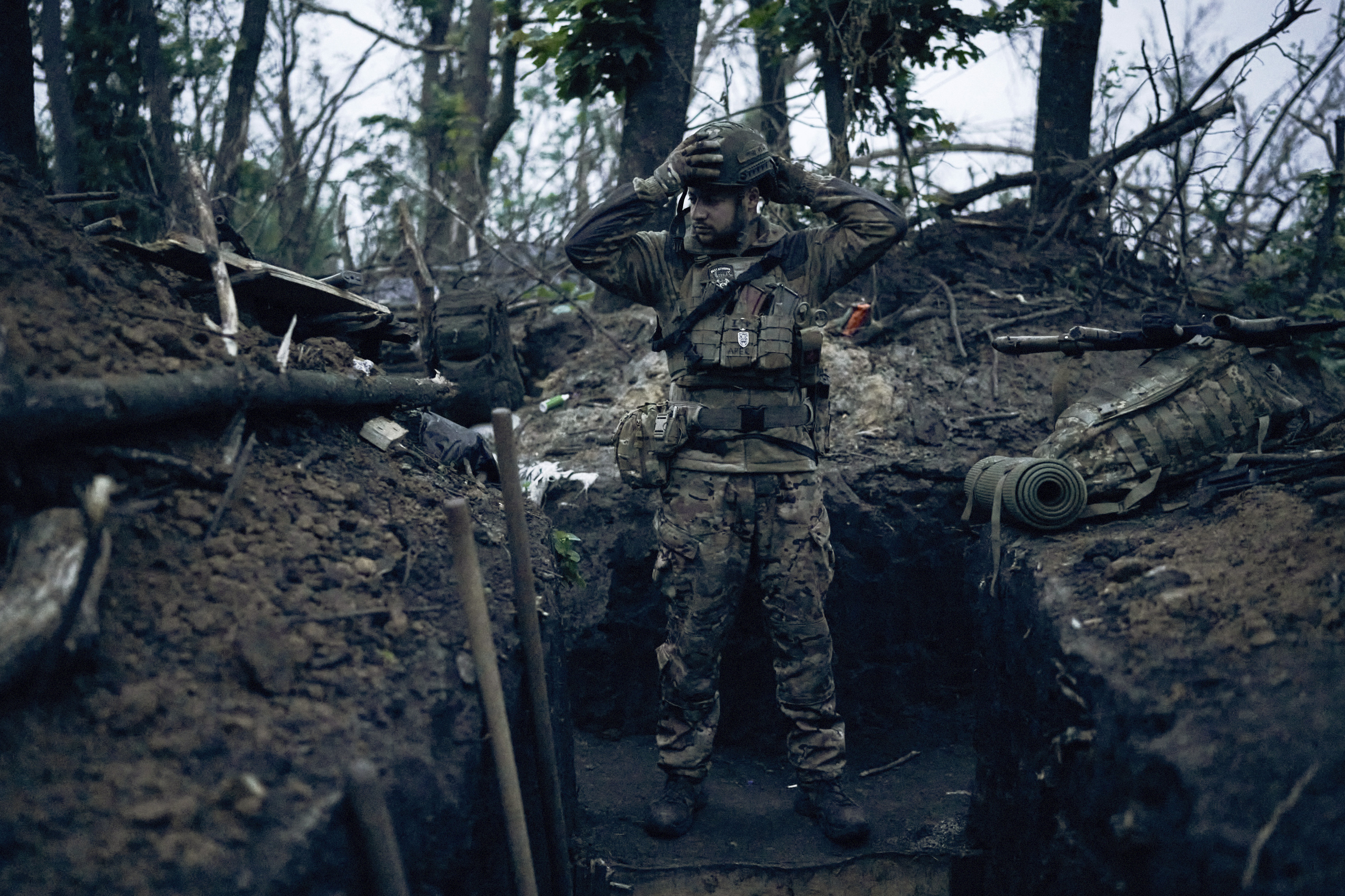 Ein ukrainischer Soldat nahe der Frontlinie in Bachmut, der im Rahmen der Gegenoffensive des Landes gegen Russland kämpft