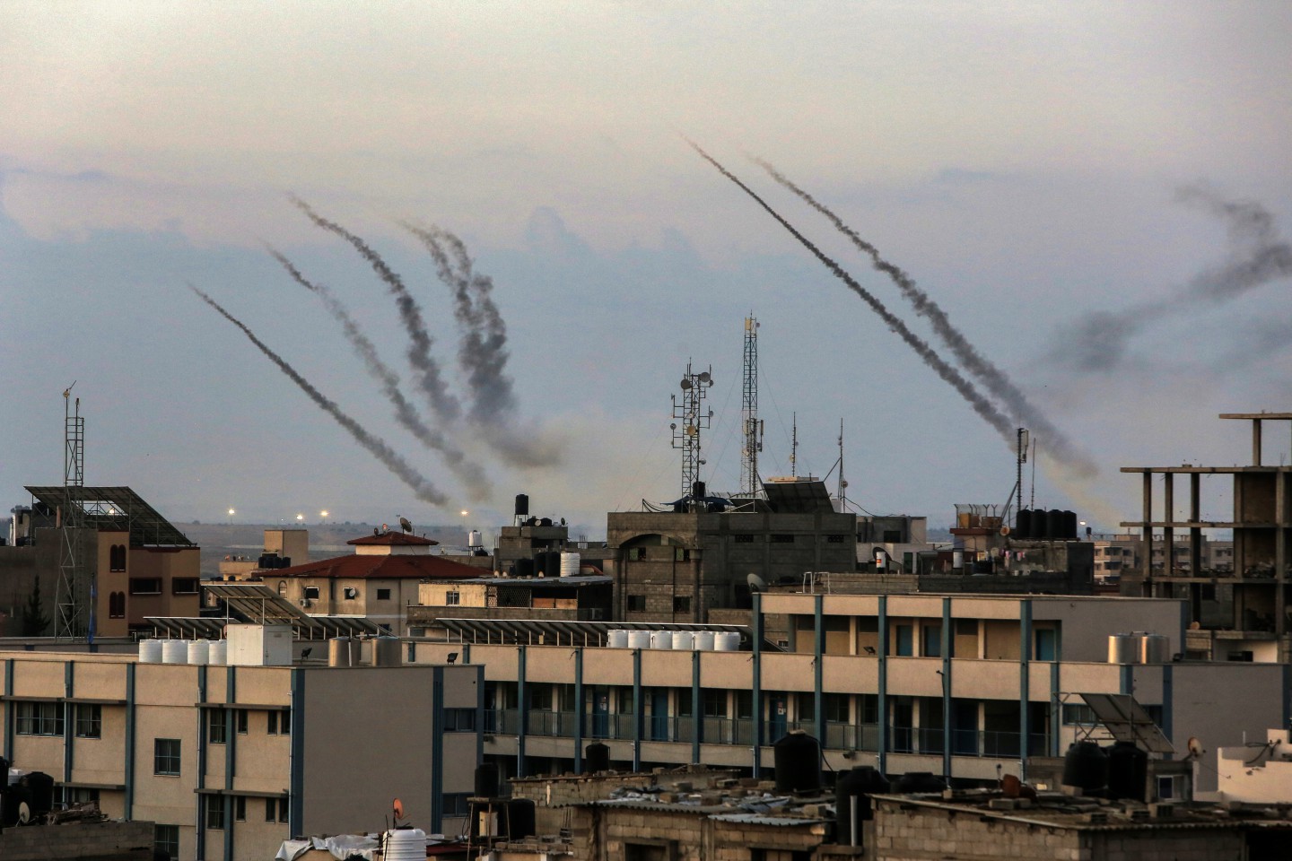 Die Terrorgruppe ließ in den frühen Morgenstunden des Samstags mit 5.000 Raketen ein Höllenfeuer auf Israel los