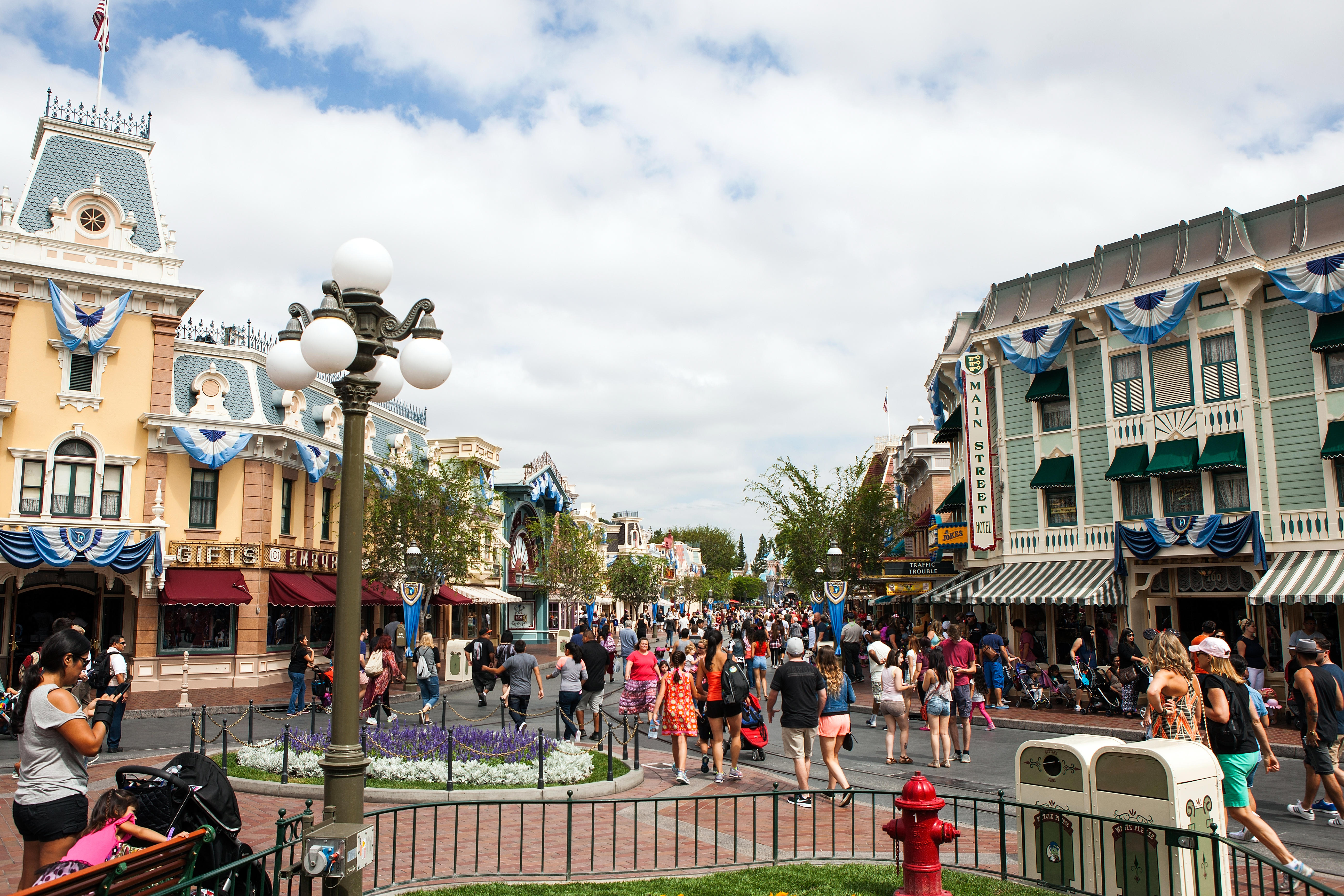Die Silhouette Studios liegen an der Main Street in Disneyland