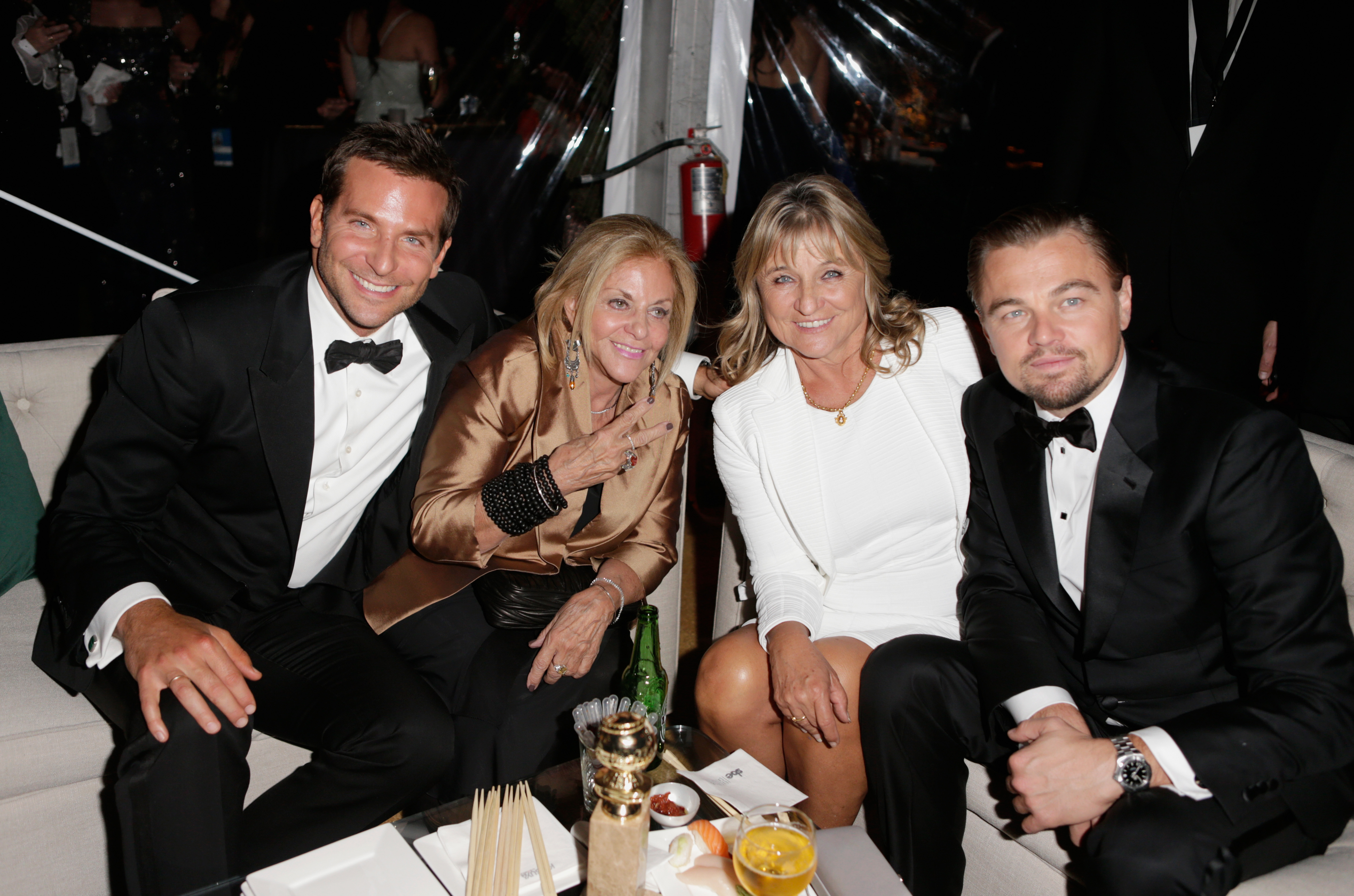 Bradley Cooper mit seiner Mutter Gloria Campano und Leonardo mit Mutter Irmelin Indenbirken