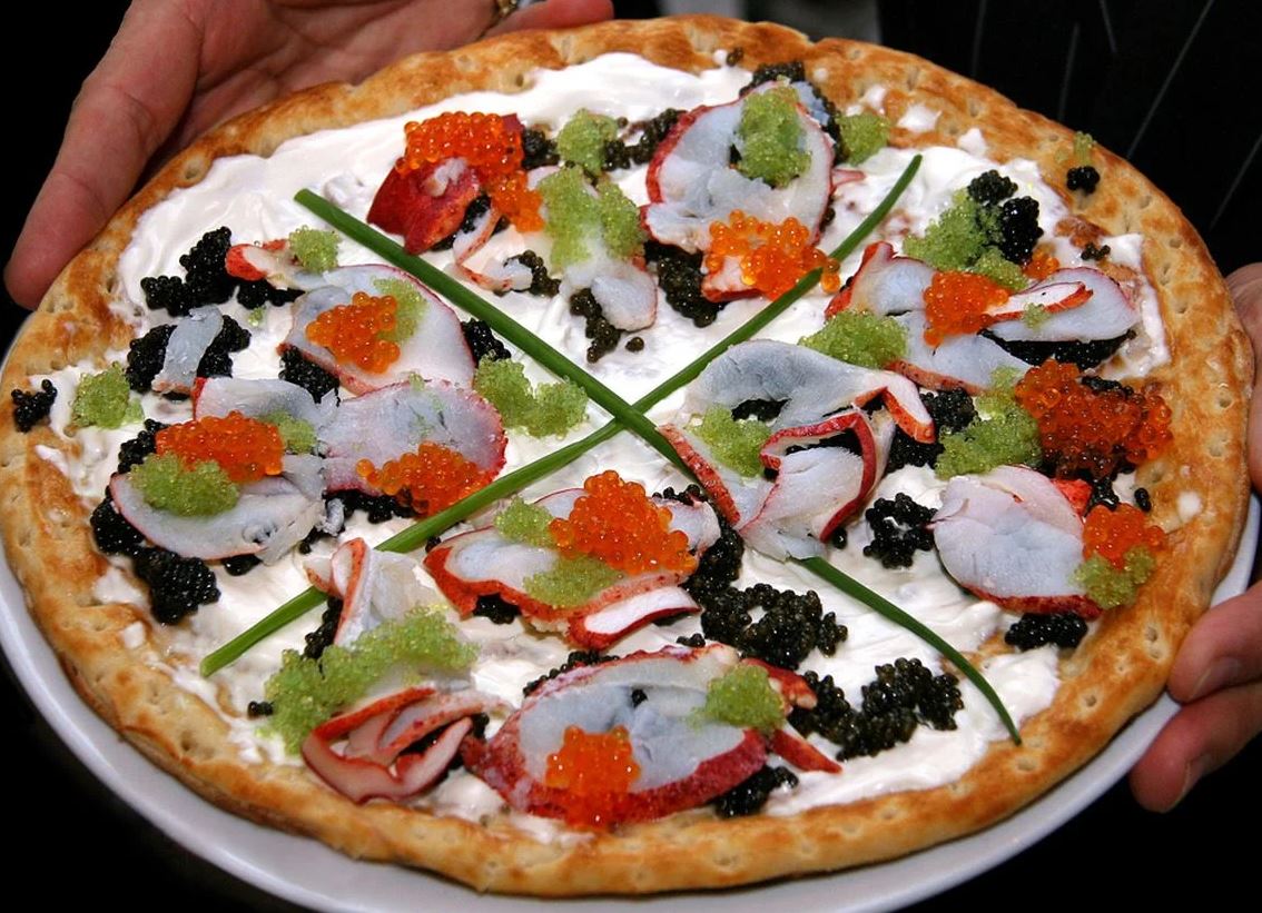 Pizza Louis XIII hatte eine umfangreiche Zutatenliste, darunter drei Sorten Kaviar, Hummer und sieben Käsesorten