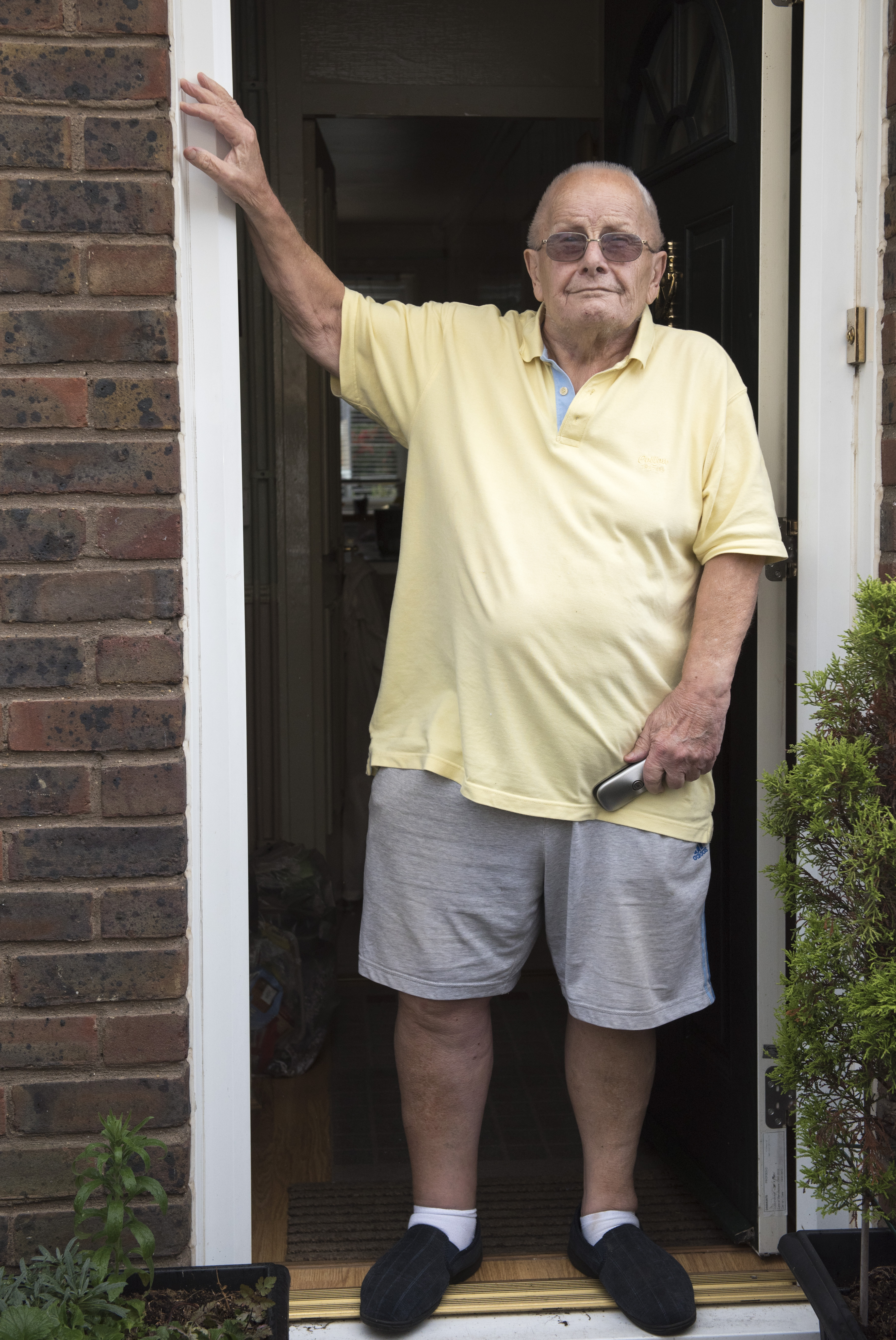 Brian Hendon, 82, will nicht ausziehen, weil das Anwesen „alles ist, was er weiß“