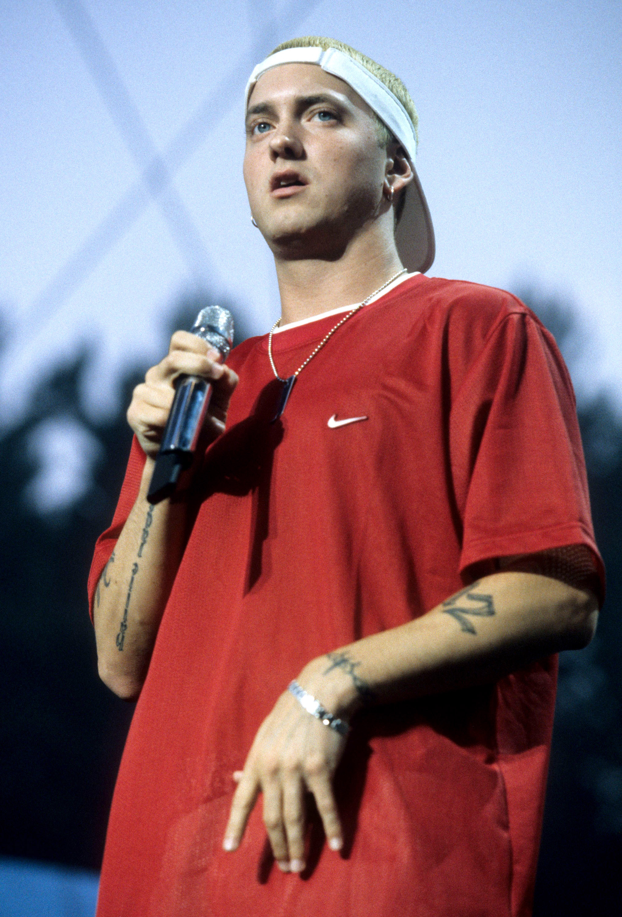 Eminem im Jahr 2000 auf der Bühne abgebildet