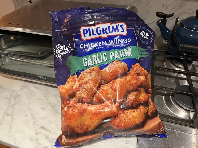 Pilgrim's Knoblauch-Parmesan-Hähnchenflügel von Costco