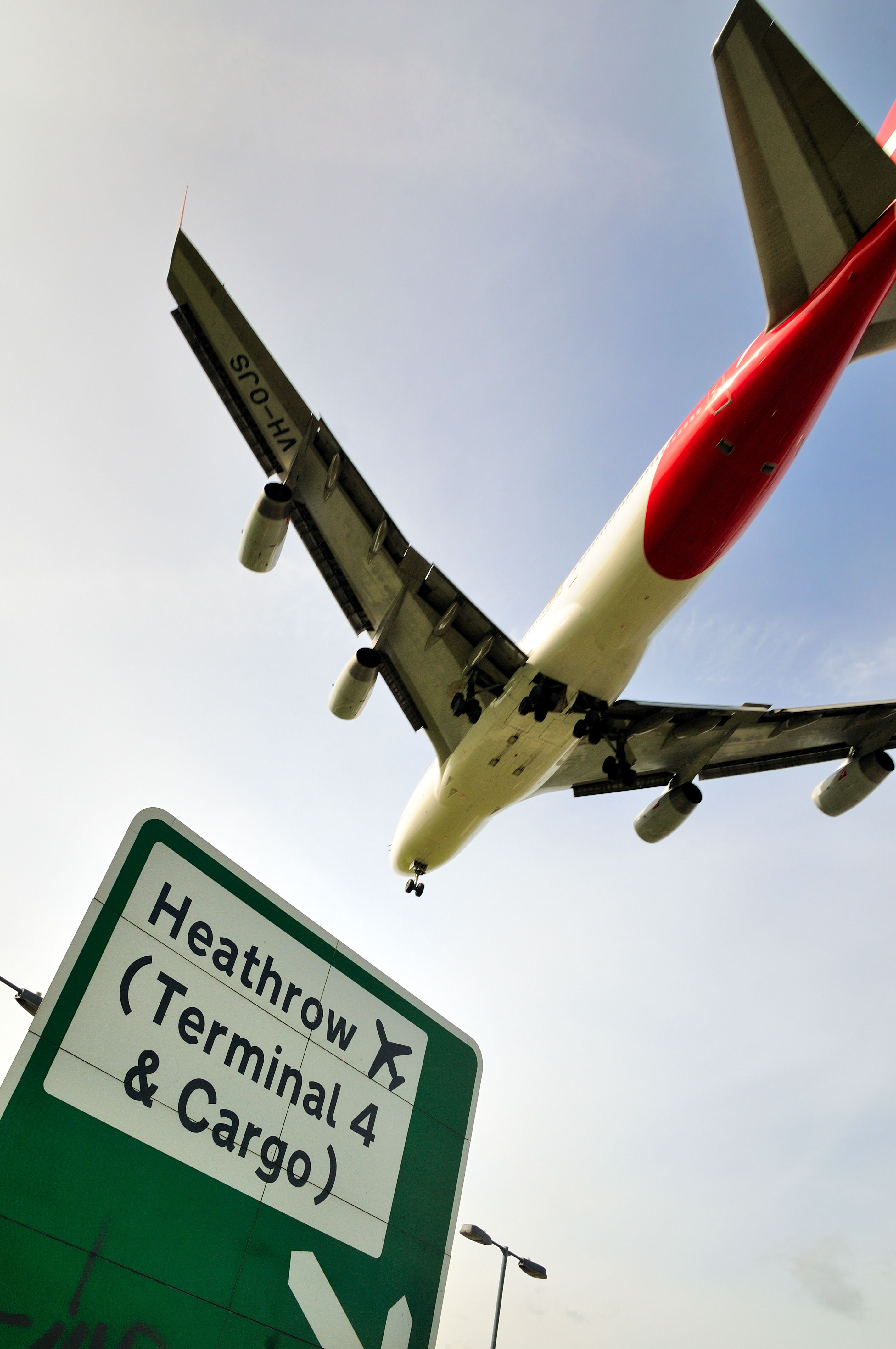 Die Wettbewerbsbehörde hat eine Entscheidung der Zivilluftfahrtbehörde unterstützt, die Obergrenze für die durchschnittliche Gebühr pro Passagier in Heathrow zu senken