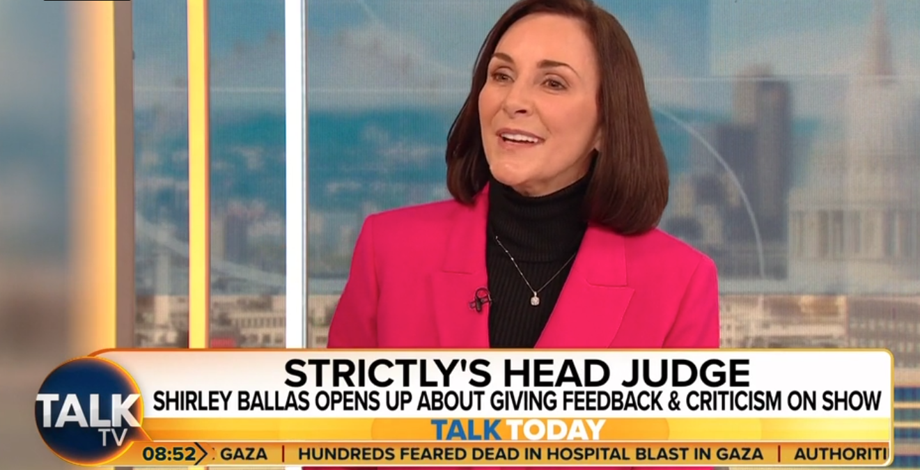 Die Chefjurorin Shirley Ballas überreichte dem TalkTV-Star ihr Gütesiegel